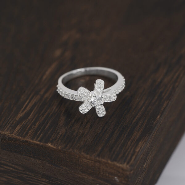 Socrate Ring, 1 Flower