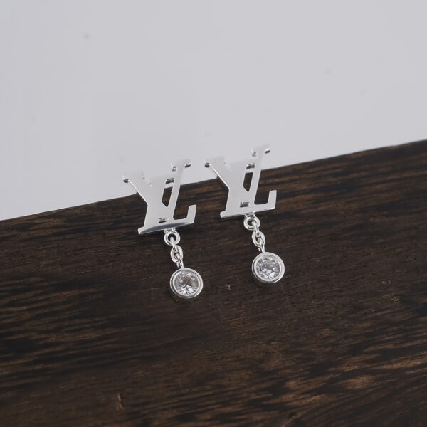 L.V Idylle Blossom Earrings