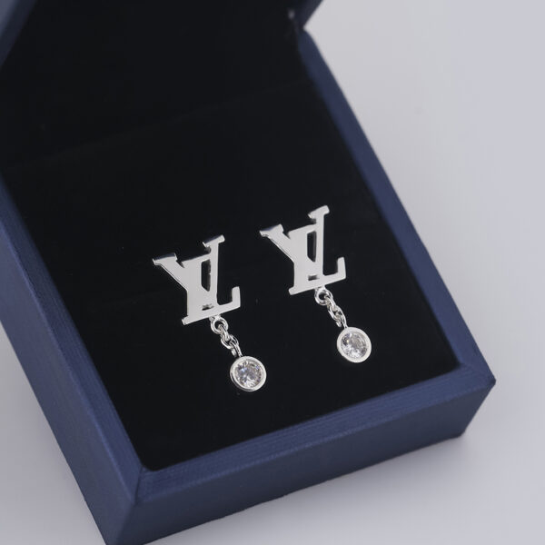 L.V Idylle Blossom Earrings