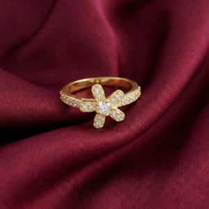 Van Cleef & Arpels, Socrate Ring, 1 Flower, Gold Filled